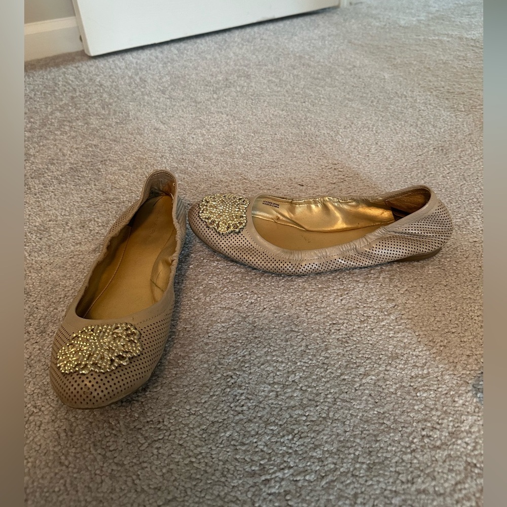 Tan and gold flats - Picture 2 of 3